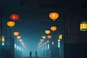 《拟态之城》剧照：雨水打湿的仿生人面部特写